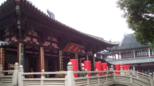 寒山寺法堂。（图片来源：螺钉/wiki/CC BY-SA 3.0 ）