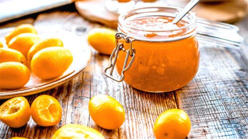 金橘加工方法，不但美味而且对感冒咳嗽有很好的缓解功效。