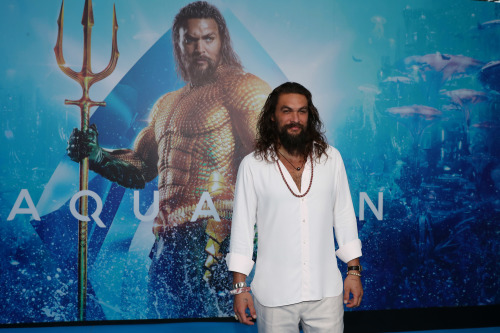 DC《水行侠》（Aquaman）全球大卖座，男主角杰森摩莫亚（Jason Momoa）也跟著名声高涨。