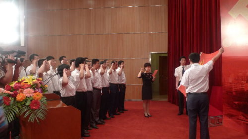 中国十万律师被要求集体宣誓引律师强烈反感