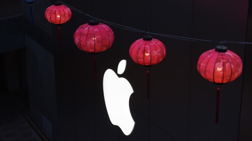 苹果公司正在考虑，向一家由中国政府支持的公司购买NAND闪存芯片。