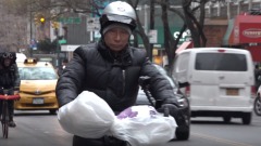 纽约电单车送餐业者的法律困境(图)