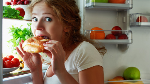 醒後飢餓感強烈且口渴，可能就是糖尿病的表現。