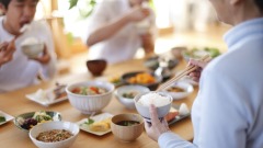 中国人在日本吃饭用筷子为什么感觉很别扭(图)
