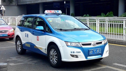 在中国开出租车，也是大不易