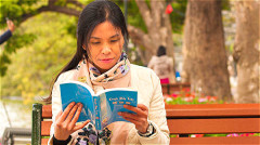 奇迹越南女记者从面临失明到重见光明(图)