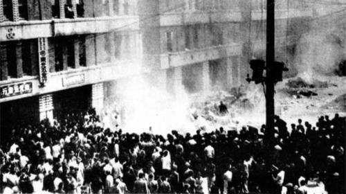 1947年2月27日傍晚，臺北因為緝查私煙事件發生警民衝突，2月28日臺北發生暴動。