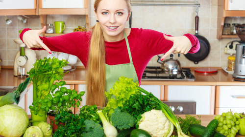 蔬菜含有丰富的维生素，是我们每天必不可少的食物之一。