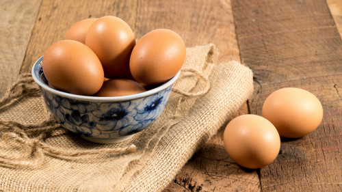 每天吃一个鸡蛋，可预防中风发生。