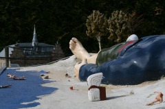 伊朗「小矮人村莊」居民身高僅1米(圖)