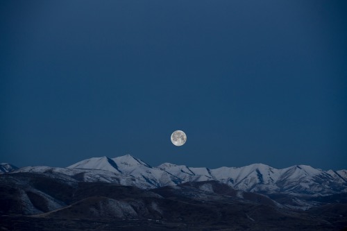 3月31日出現「藍月亮」。