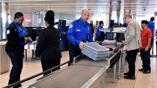 美国机场安检又一新规曝光