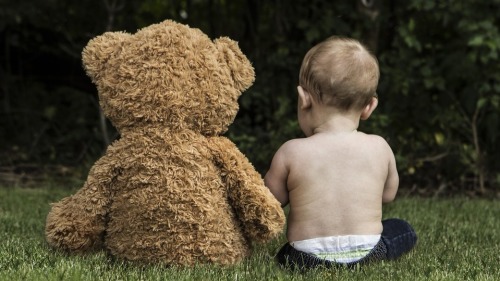 媽媽給孩子床上放了個泰迪熊卻就此釀成大禍！