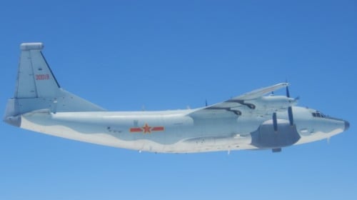 臺國防部公布中國軍機「轟6」轟炸機照片。