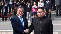 文金会小动作显露金正恩心惊胆跳的内心(图)