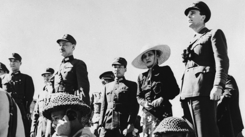 美国人从来没有怀疑蒋委员长会半路妥协，想半路妥协的正是美国人，这就牵涉到珍珠港事件了。