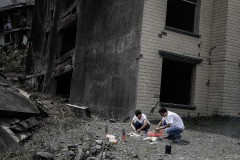 汶川地震後媒體和政府是如何過招的(圖)