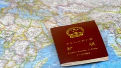 拿到綠卡高枕無憂華人返美護照上被寫了一行字…(圖)