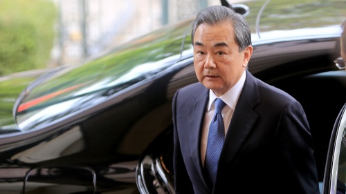 中国外交部长王毅本身是近年备受诟病的“战狼”外交代表人物。