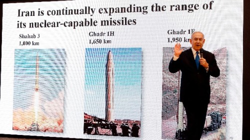 2018年4月30日，以色列总理内塔尼亚胡于特拉维夫国防部发表关于伊朗核计划的演讲。