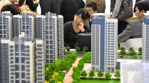 越调越涨的中国楼市，正在毀掉这个社会……