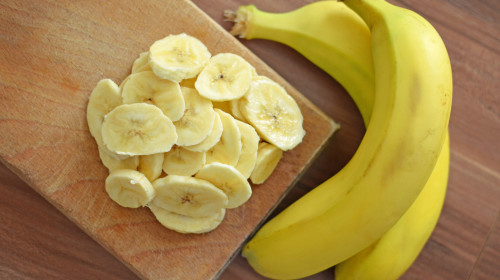 香蕉可以補充能量，保護胃粘膜，潤腸道，安神助，維持心情愉悅。