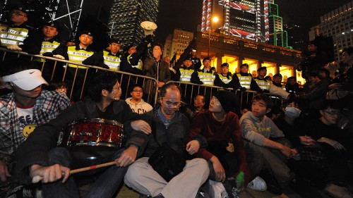 香港市民自2010年港府宣布高鐵計劃後，一直反對聲音不斷。圖為2010年市民抗議港府高鐵計劃