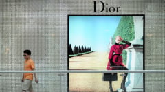 迪奧Dior涉嫌外包中國黑工成本56歐賣2600歐(圖)