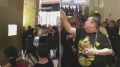 华人赌场赢钱派发千万现金调查后却发现真相…(组图)