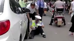 厲害了大陸交警也開始碰瓷了