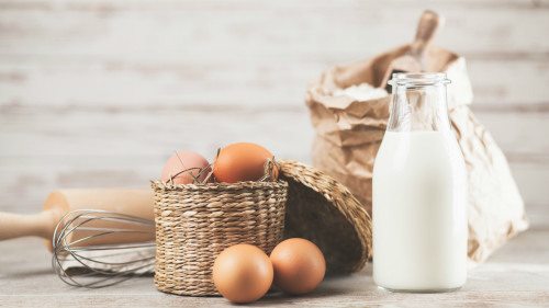 牛奶和蛋特別適合痛風人群，可以補充蛋白質。