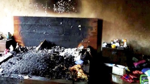 馬來西亞一傢俬人基金公司執行長納茲林，在午睡時疑因手機充電，卻發生電池過熱爆炸起火而喪生