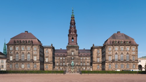 丹麥議會所在地克里斯蒂安堡宮