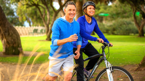 避免久坐，多从事散步、慢跑等活动，可以改善血液循环，预防摄护腺炎。