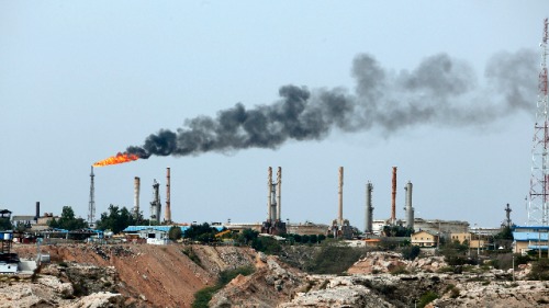 伊朗炼油厂