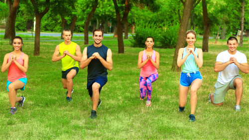 养成每日运动的习惯，特别是增加有氧运动，能显著减少患脑卒中的危险性。