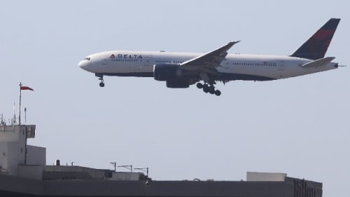 中共不接受美航空公司臺灣名稱，美對華政學界嘩然，達美航空公司（Delta Air Lines）飛機
