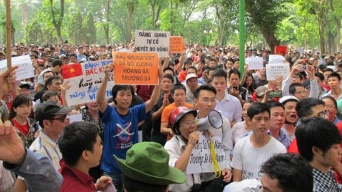 2014年5月，越南民眾在河內抗議中共政權。