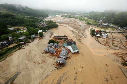 2017年7月6日，日本福岡縣朝倉市被洪水淹沒的地區。