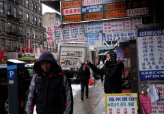 華男赴美探親愛上美國空氣寧街頭髮傳單也不願回國(圖)