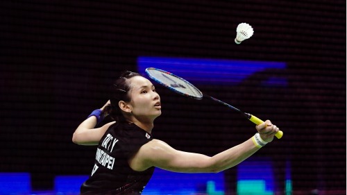 戴资颖昨天在亚洲运动会女子羽球单打决赛中摘下中华羽球队队史在亚运首面金牌。