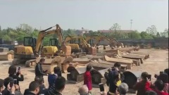 北京驱低端人口江西砸棺两高官成“南北双煞”(图)