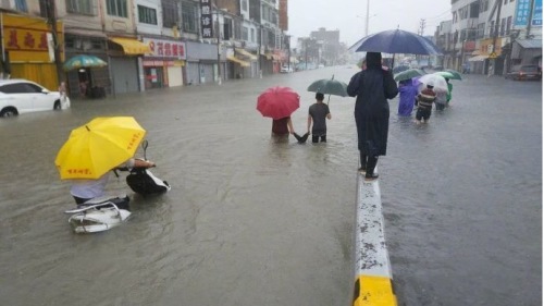 廣東暴雨大淹水約88萬人受困災情疑遭「和諧」