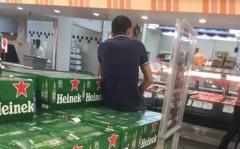 又有華人被罵缺教養亂坐亂吃惹人厭(圖)