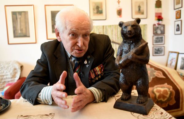 2018年，93岁的波兰老兵Wojciech Narebski讲述沃伊泰克的故事。