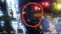 無錫一高架橋坍塌數輛車遭壓爆該工程僅22月(視頻圖)