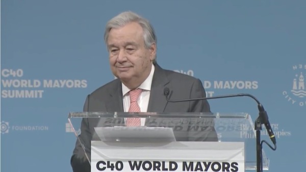 联合国秘书长古特雷斯（Antonio Guterres）在C40世界市长峰会新闻发布会发言。