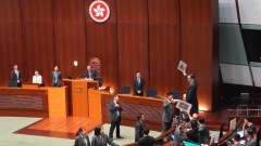 深淵在前不「攬炒」也不怕「攬炒」(圖)