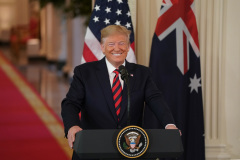 川普愿望实现了白宫将下架这两家报纸(图)