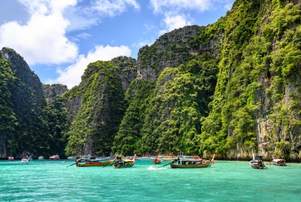 2019年10月4日，泰國安達曼海水域中的遊船。